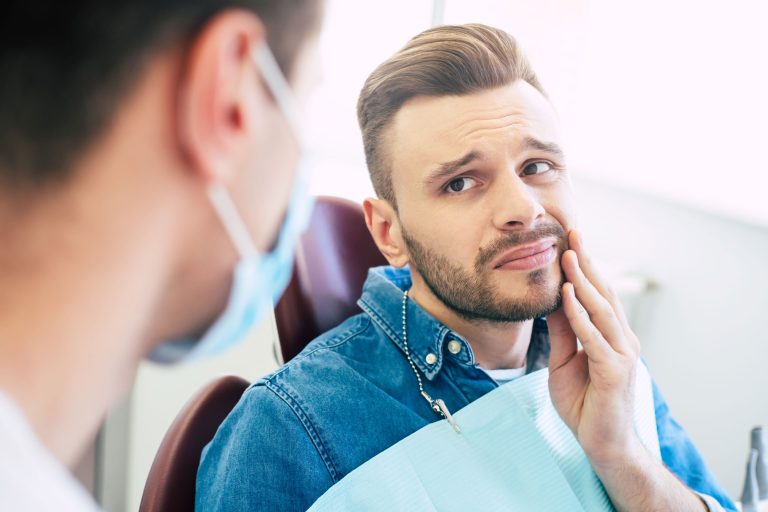 20 Yaş Dişinin Kulak Ağrısına Neden Olabileceğini Hiç Düşündünüz Mü?